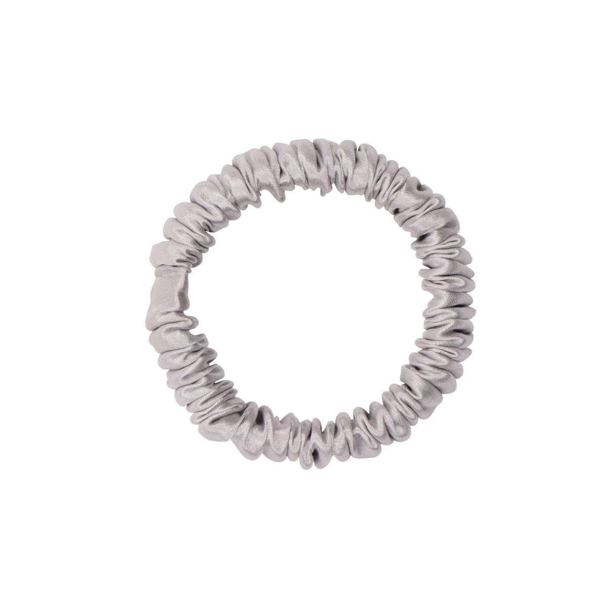 DREAMSILK scrunchie worn in the hair